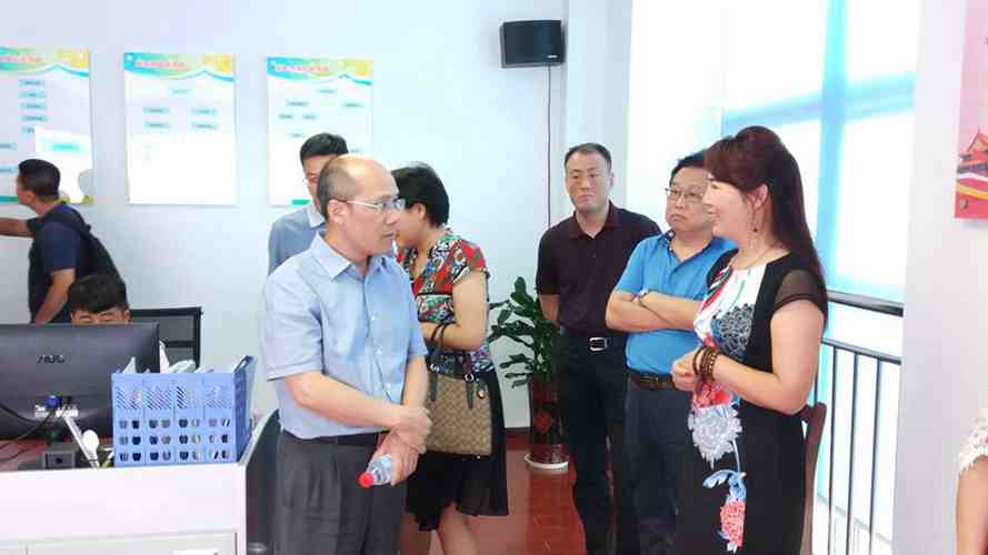 讲解结束后,肖才伟副主任询问平台的运作情况